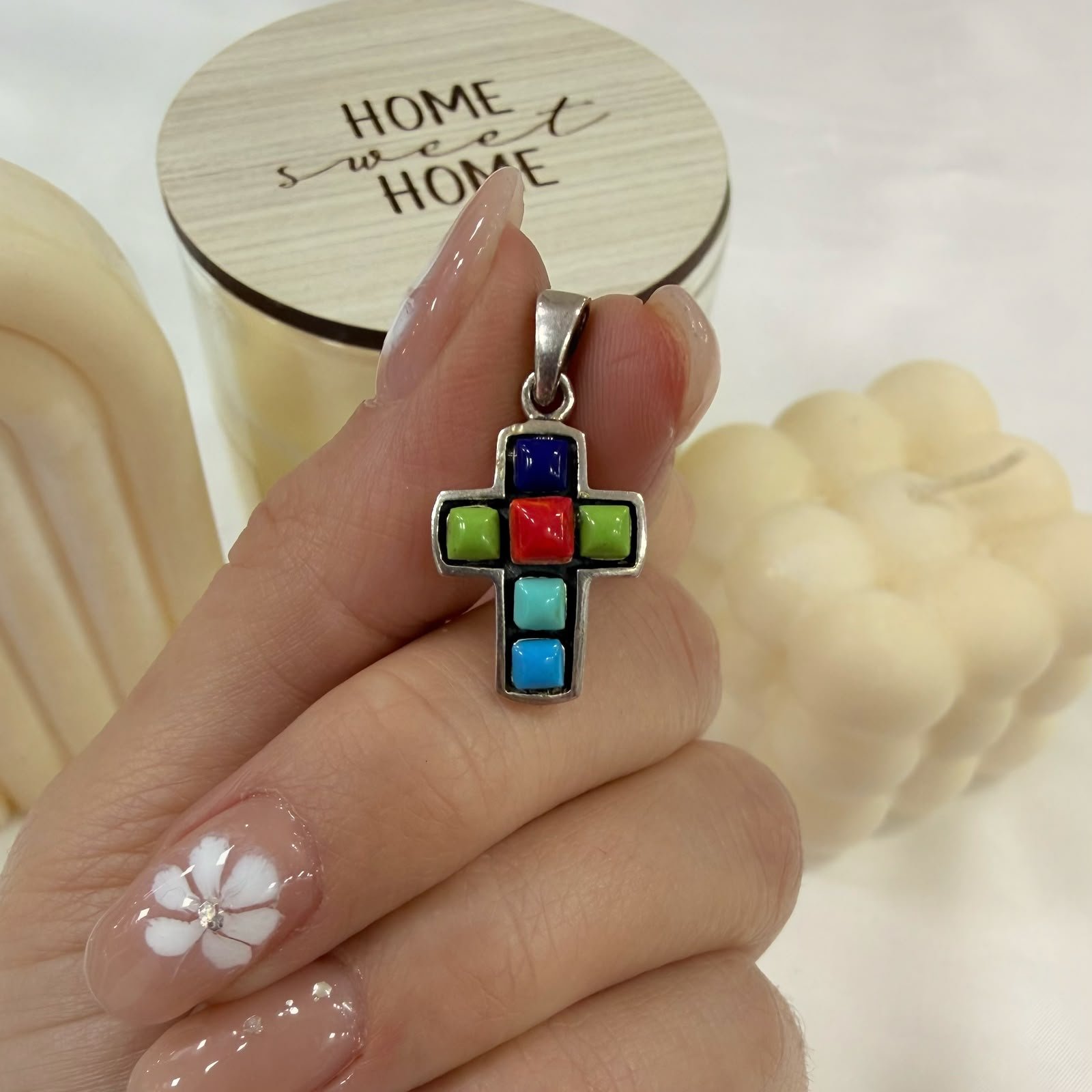 Dije a cruz piedra colores v.s