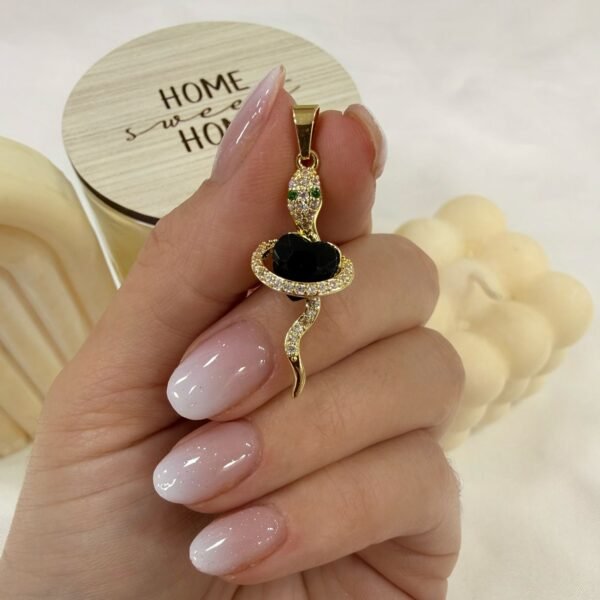 Alternative view of dije snake cubic colores varios x unidad dorado