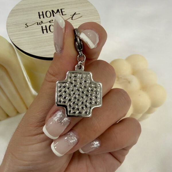 dije cruz mosqueton a.q outlet