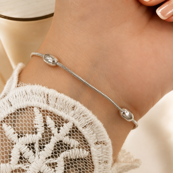 a a pulsera cola rata con tubitos