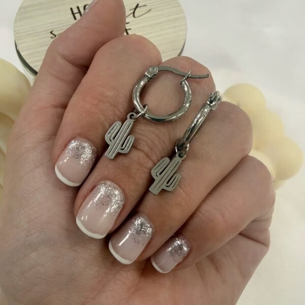 argollas con dije cactus