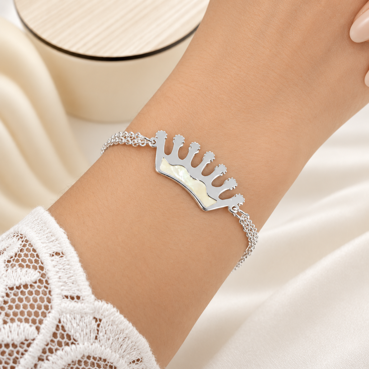 a pulsera corona centro nacar doble cadena 3 / con extensor