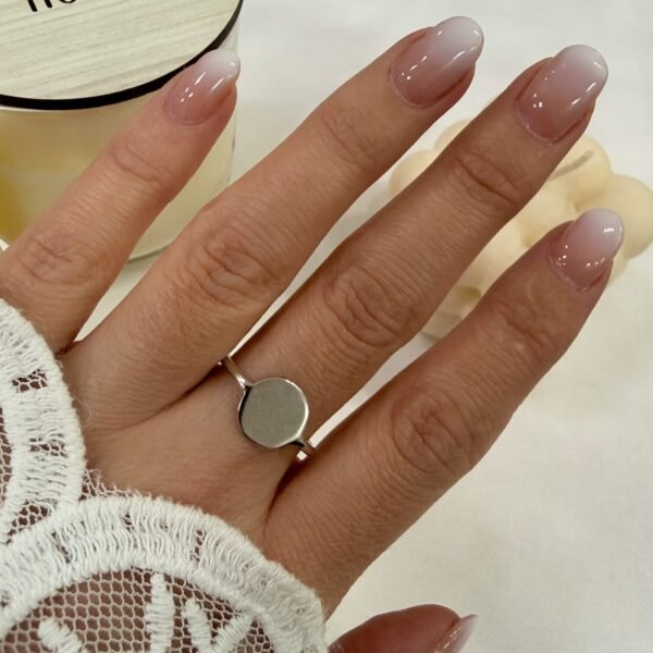 a Anillo liso circulo