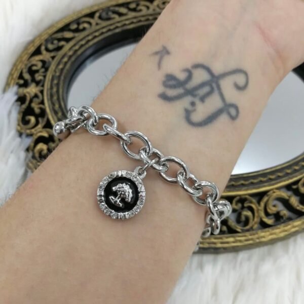 Pulsera Arbol Esmaltado Negro 3 Dijes y bolitas y con cubic