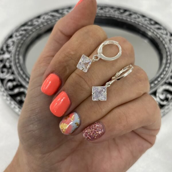 a argollas brisura cubic rombo