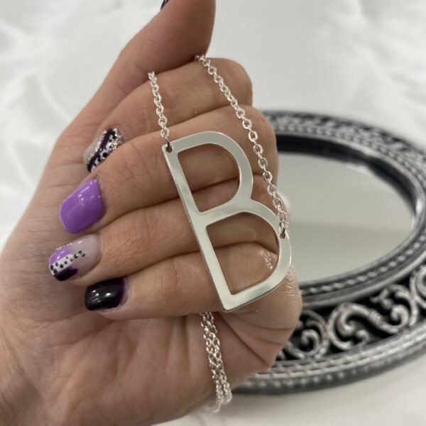 a conjunto cadena inicial B