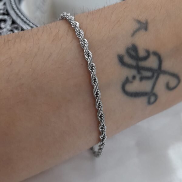 a Pulsera Tourbillon Fina