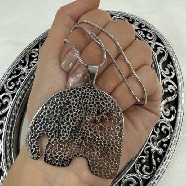D conjunto elefante con cola rata a.q
