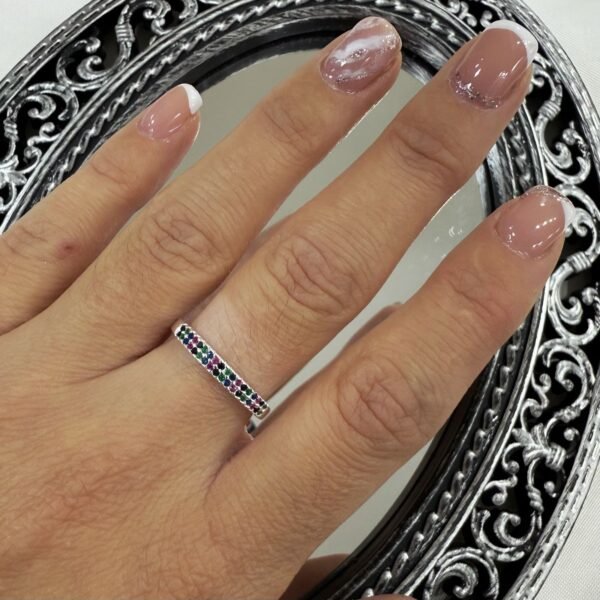 a Anillo Ava cubic 29