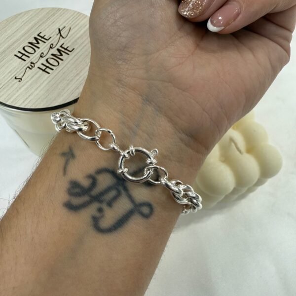 a a pulsera turbillon con marinero