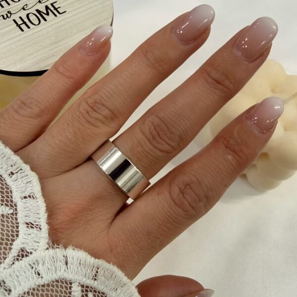 a anillo adad 18 cinta gruesa