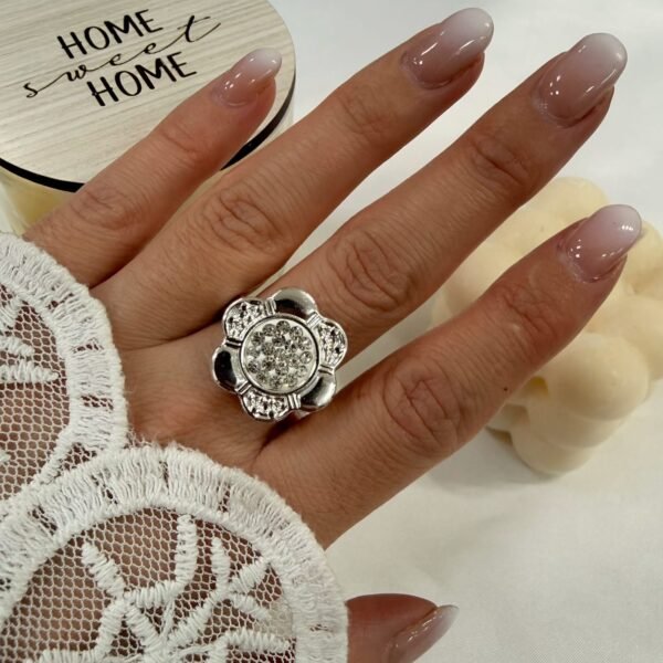 a anillo adad 6