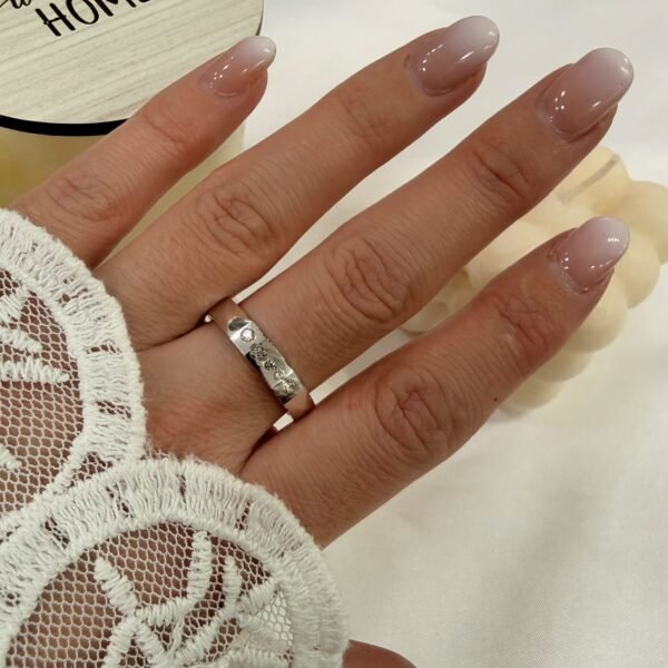 a anillo adad 17