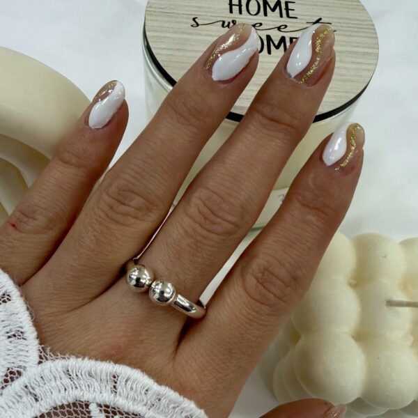 a Anillo bolitas diseño 3 regulable