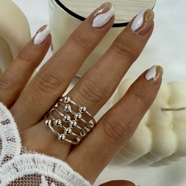a Anillo bolitas diseño 7