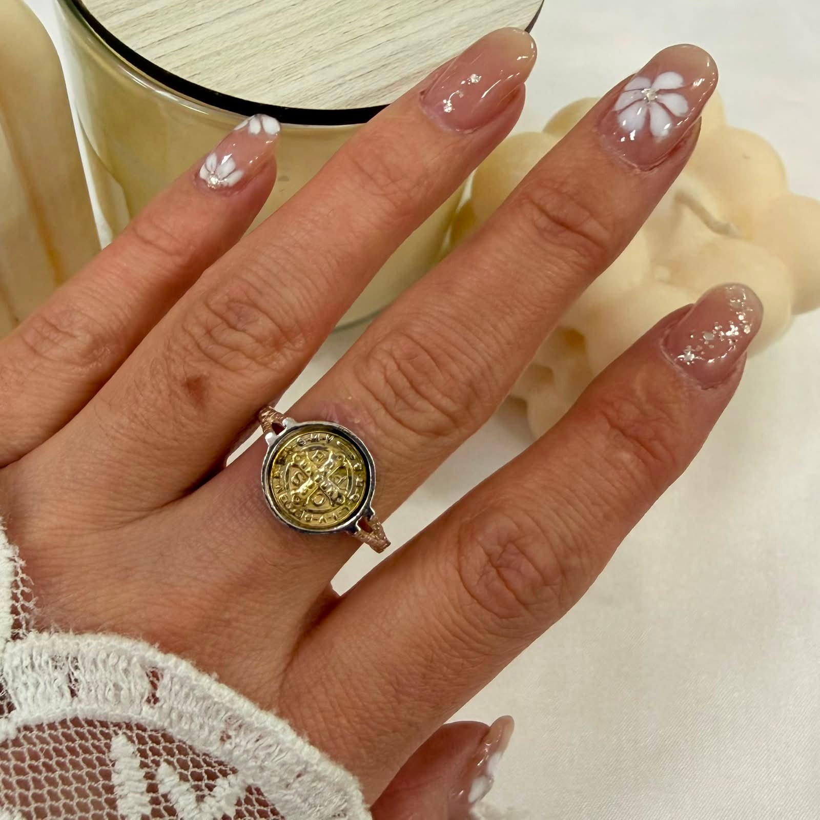 Anillo san benito outlet mesa gastada
