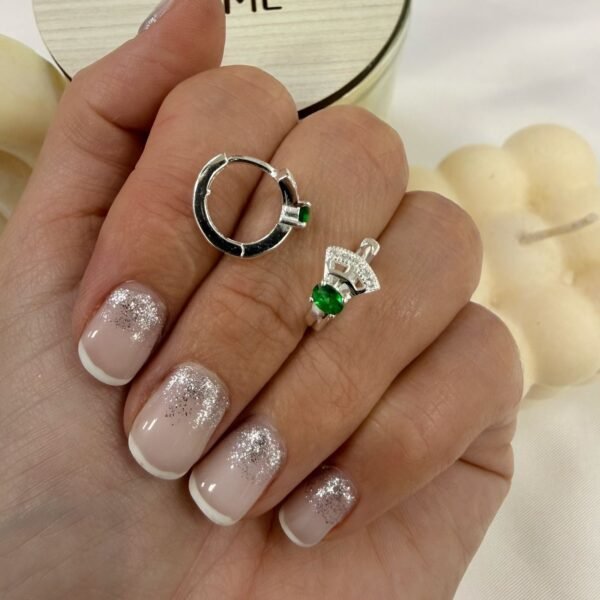 Argollas huggies cubic raiz esmeralda 7