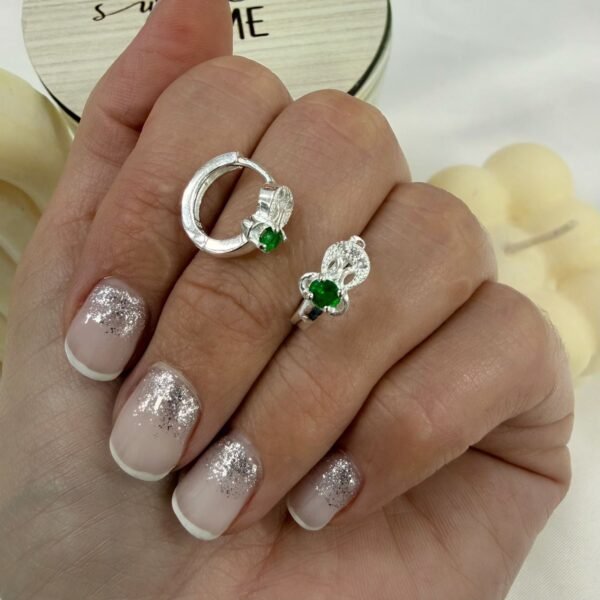 Argollas huggies cubic raiz esmeralda 6