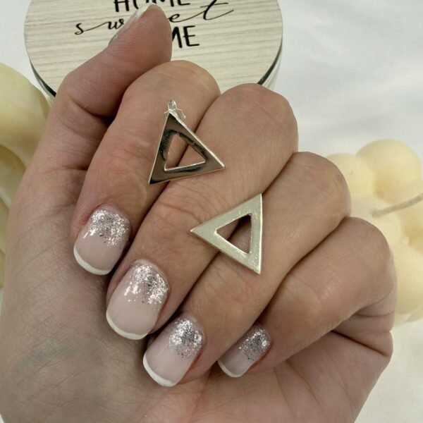 aros pasantes forma triangulo