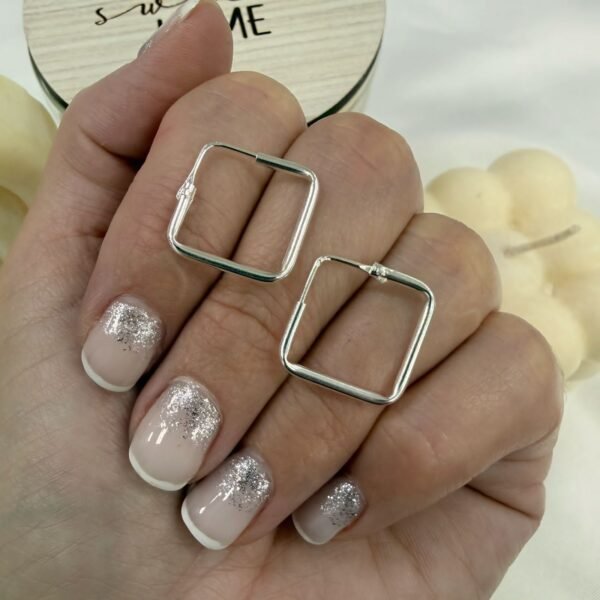 argollas clasicas cuadrado 1.5cm pasante