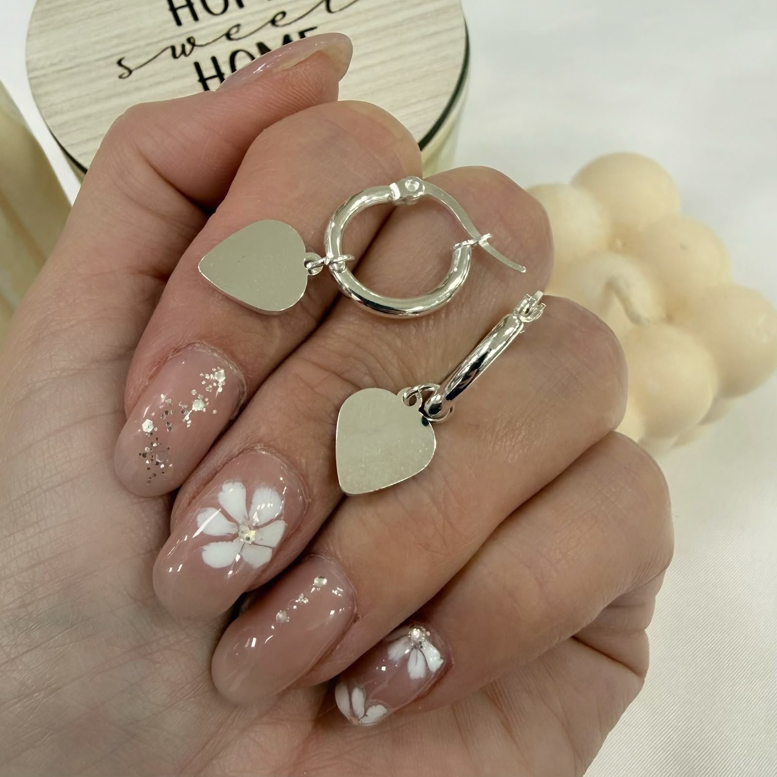argollas con dije corazon