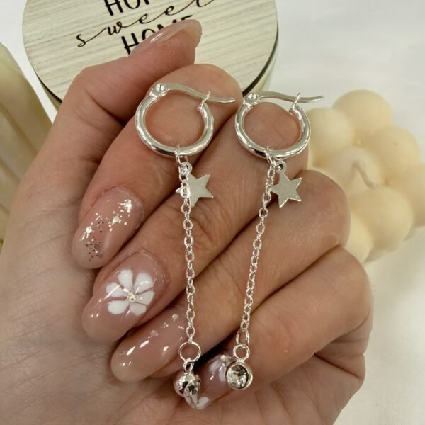argollas con tiras colgantes cubic