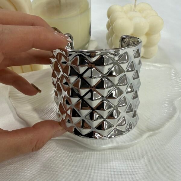 Alternative view of 0 esclavas  plateadas mod 51