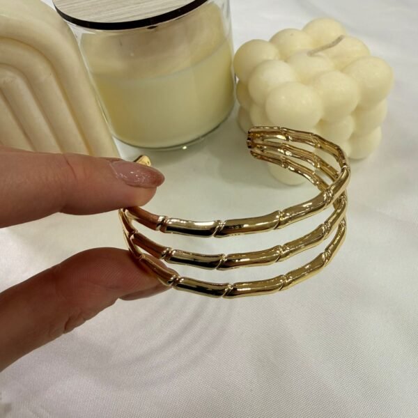 Alternative view of esclavas  doradas mod 54