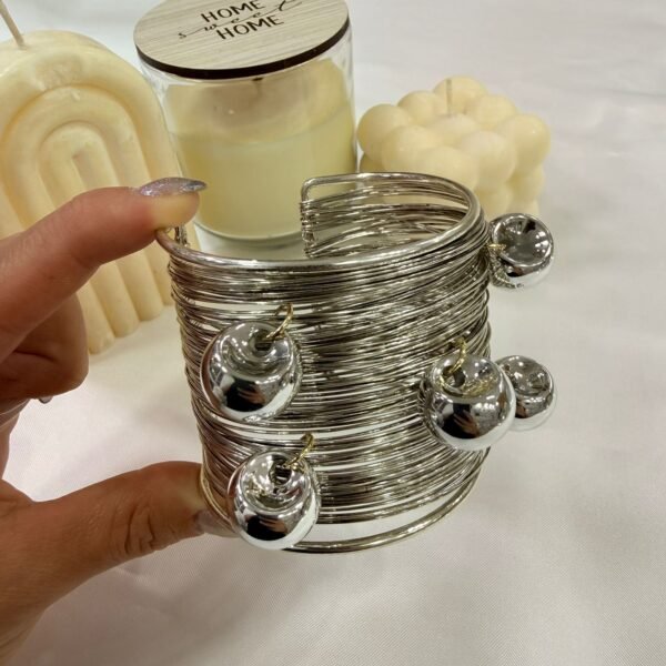 Alternative view of 0 esclavas  plateadas mod 12