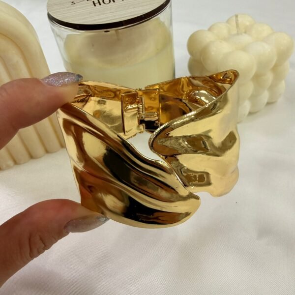 Alternative view of esclavas  doradas mod 2