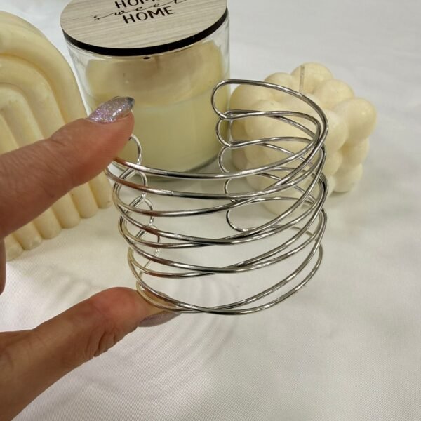 Alternative view of 0 esclavas  plateadas mod 11