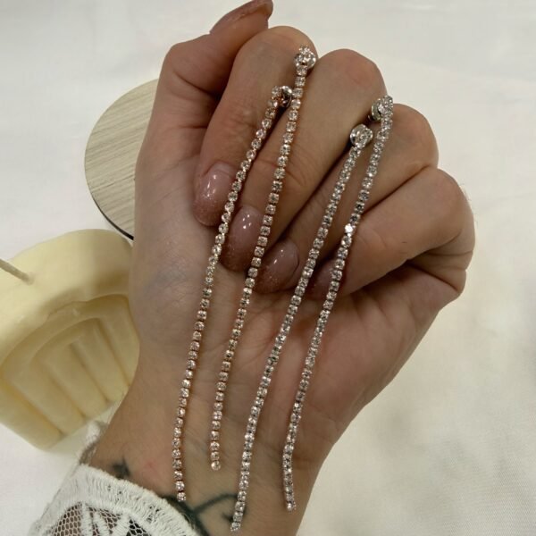 aros dorados tira cubics x 2 pares. mod 3 (1 par plateado y 1 par dorado)