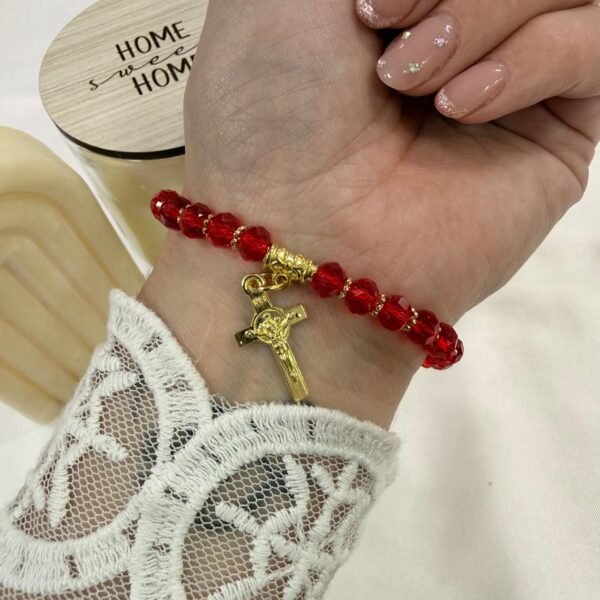 Alternative view of pulsera piedras facetadas extensibles colores  cruz 2