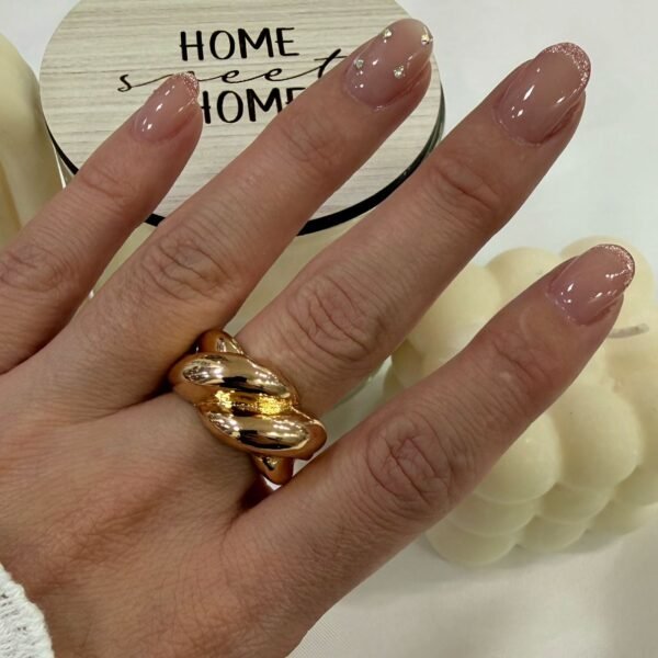 anillo dorado diseño 9