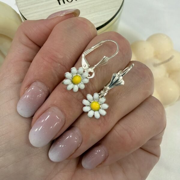 aros cierre brisura mod flower blanca