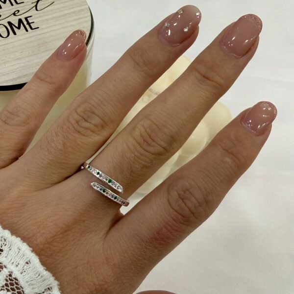 a Anillo Ava cubic 10