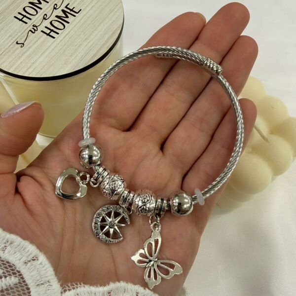 pulsera con dijes pasantes mod 9