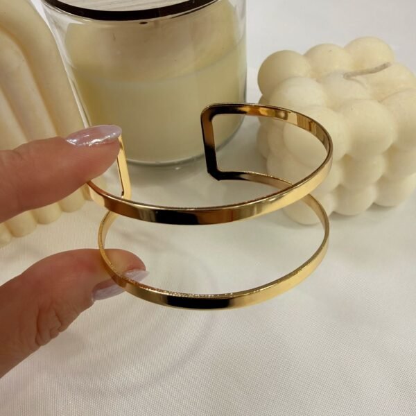 Alternative view of esclavas  doradas mod T