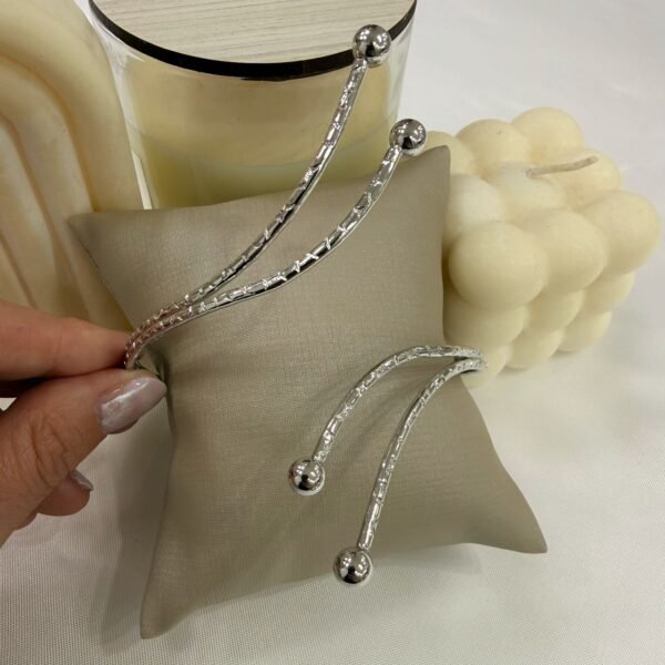 0 brazalete  plateado mod F