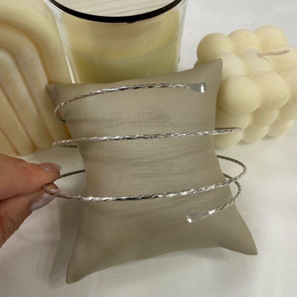 0 brazalete  plateado mod M