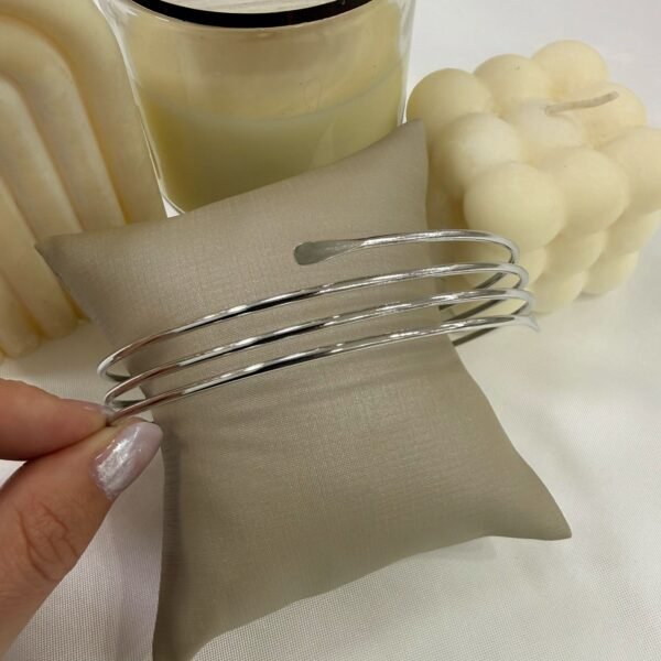 0 brazalete  plateado mod O