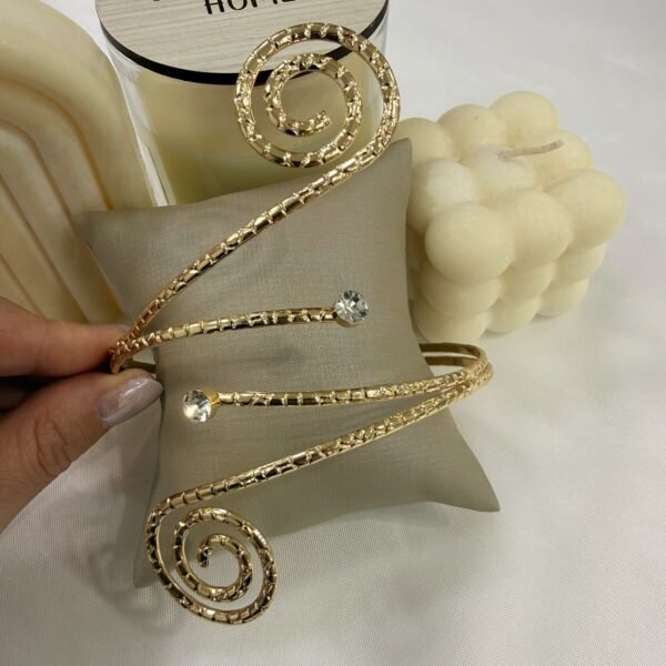 brazalete dorados mod E