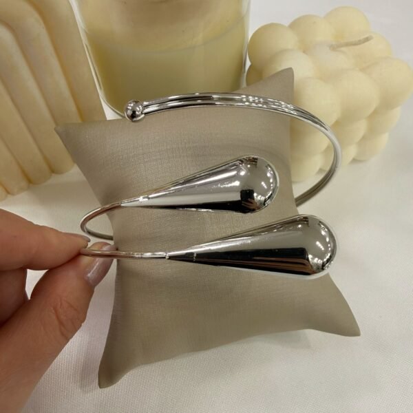 0 brazalete  plateado mod D