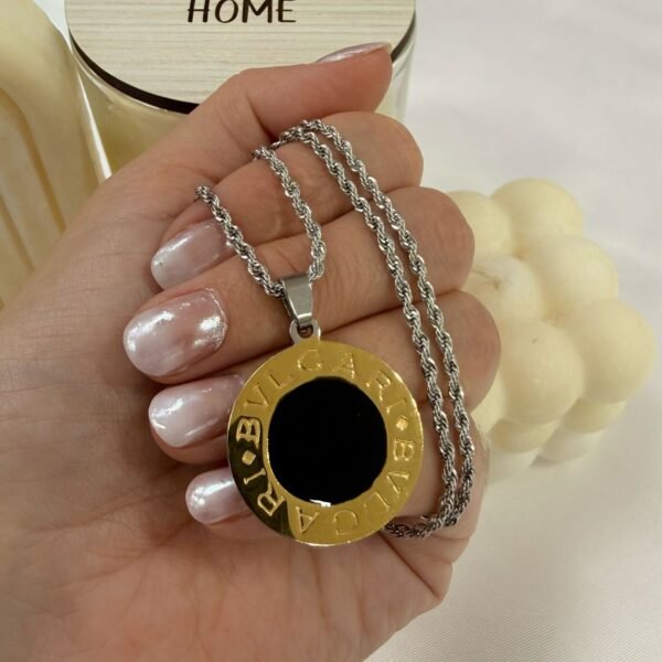 D conjunto tipo bul mediano  con cadena turbillon a.q