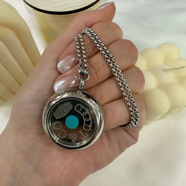 D conjunto relicario grande a rosca  con cadena rolo cuadrada a.q