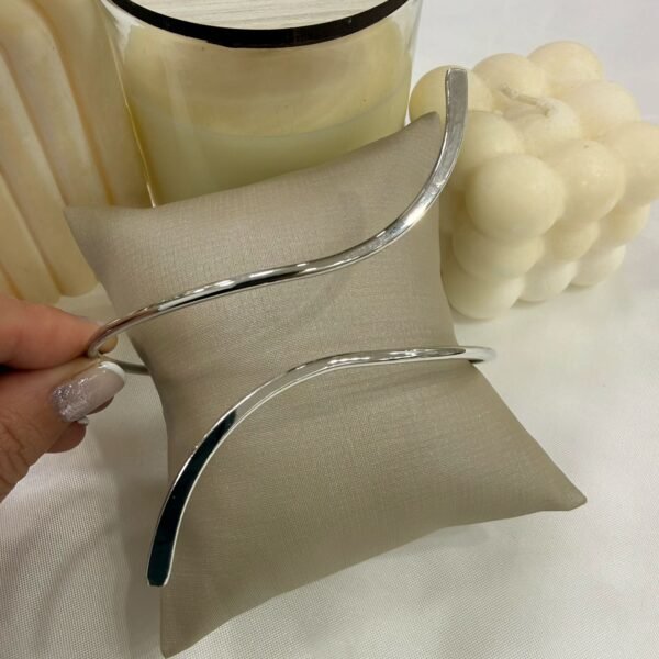 0 brazalete  plateado mod S