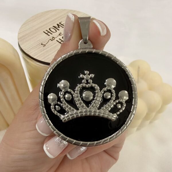 a dije corona medalla