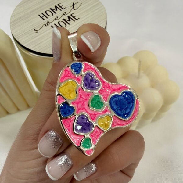 a Dije esmaltado corazon colores