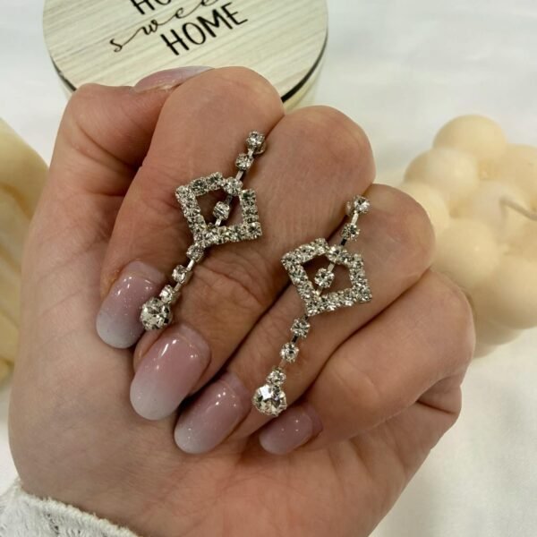 aros piedra colgantes blancos
