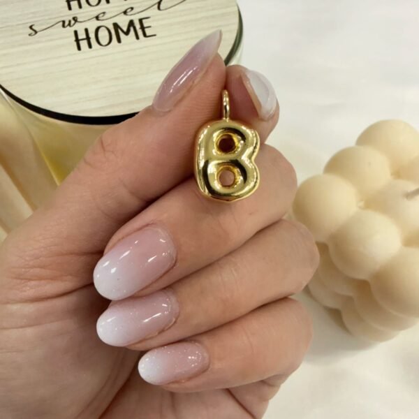 dije inicial B dorado